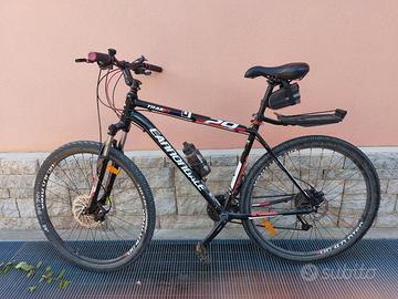 Bicicletta MTB Cannondale 5,con sco e accessori
