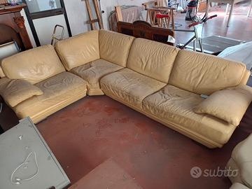 Divano in pelle 
