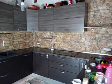 Cucina angolare con penisola