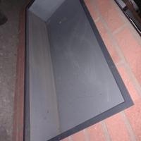 Porta legna da muro. Da sistemare leggermente.