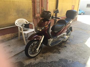 Beverly 200