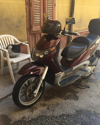 Beverly 200