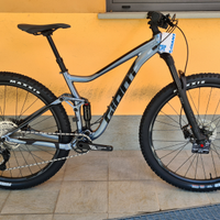 Giant Stance 2 / (PRE-ORDINE)