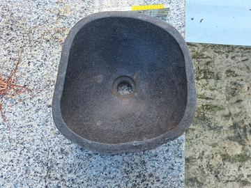 lavabo  in pietra  rustico