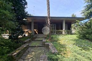 VILLA SINGOLA A VITTUONE
