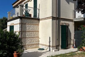Casa appartamento con giardino Sirolo