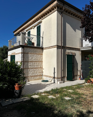 Casa appartamento con giardino Sirolo
