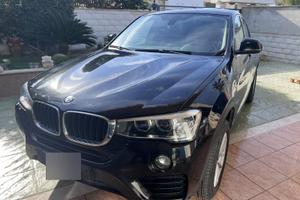 BMW X4 xDrive nero metallizzato