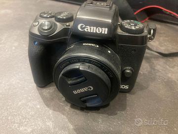 Canon EOS M5 + 15-45mm kit – Mirrorless compatta