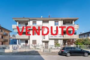 4 LOCALI A VILLAFRANCA DI VERONA