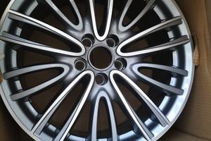 cerchio alfa giulia R18  anteriore sigla 8j