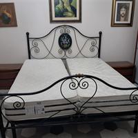Struttura letto matrimoniale