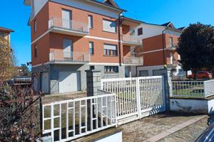 Prestigiosa palazzina indipendente