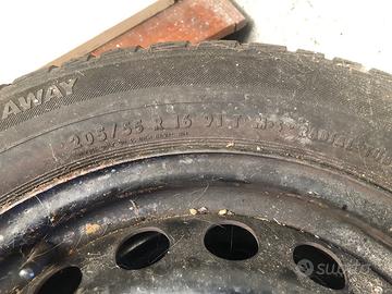 GOMME INVERNALI MOTRIO 205/55R16 su cerchi renault