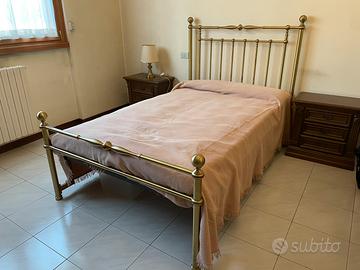 Letto in ottone 1,5 piazze. (Solo struttura)
