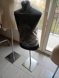 manichini donna per abbigliamento 