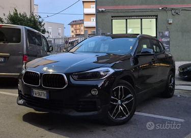 BMW X2 xDrive20d Tetto Full Black
