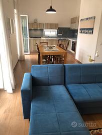 Per 6/8 persone a due passi dal mare