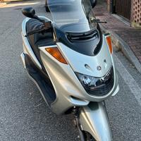 Yamaha Majesty 250 (Solo 11.315 km)