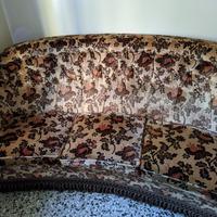 Divano capitonnè velluto tre posti