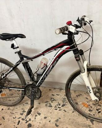 Bicicletta mountain bike SNR