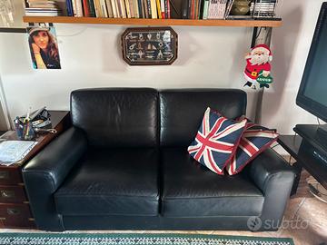 Salotto in pella nera