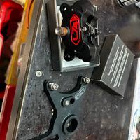 Pinza posteriore R6 2017-2025