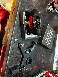 Pinza posteriore R6 2017-2025