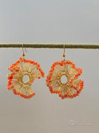 orecchini monachella fiore perline vetro arancio 