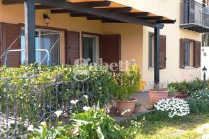 Villa panoramica a pochi minuti dal centro VC/89