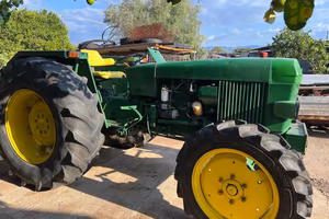Trattore John Deere 2030 DT