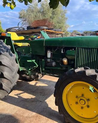 Trattore John Deere 2030 DT