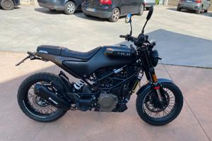 Husqvarna Svartpilen 401