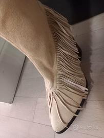 STIVALI ALTI BEIGE CON FRANGE NUOVI