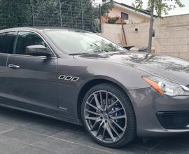Quattroporte 2017 3.0 V6 Gransport SQ4 410cv Benz