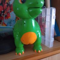 un giocattolo di dinosauro 