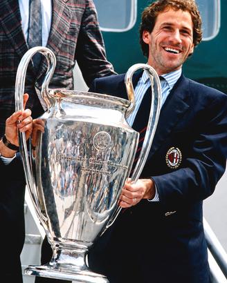 fotografia Milan baresi con la 🏆 Campioni 1990