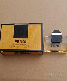 mignon Fendi 
