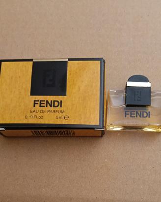 mignon Fendi 