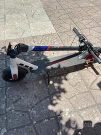 Monopattino Aprilia eSRZ
