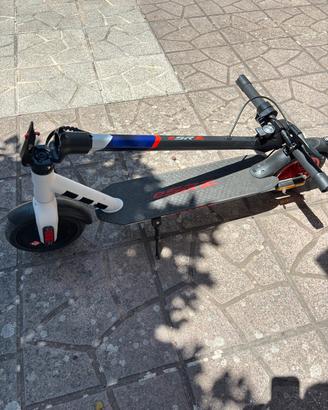 Monopattino Aprilia eSRZ
