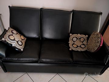 Divano letto in pelle