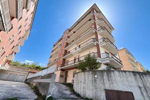 4 LOCALI A L'AQUILA