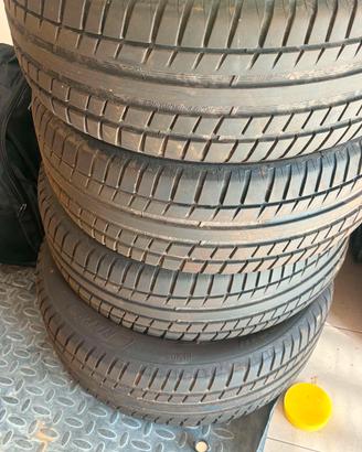 🇮🇹 4 pneumatici Riken 225/55 ZR16 99W – DOT 1025