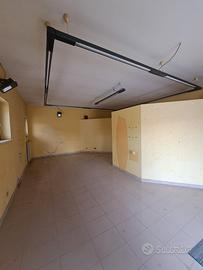 Locale commerciale/ufficio a Bosco