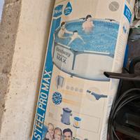 piscina completa di motore