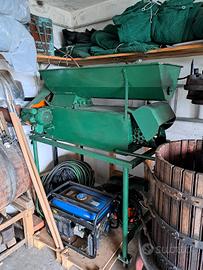 Pigiaderaspatrice elettrica con  ruote