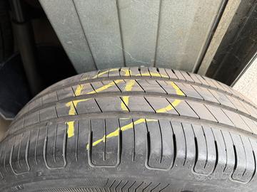 Gomme auto