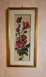Quadro ricamato a mano – Rose – Cornice in legno