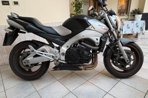 Suzuki GSR 600